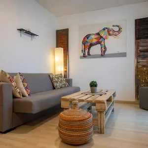 Modern In The Heart Of , Héraklion Grèce
